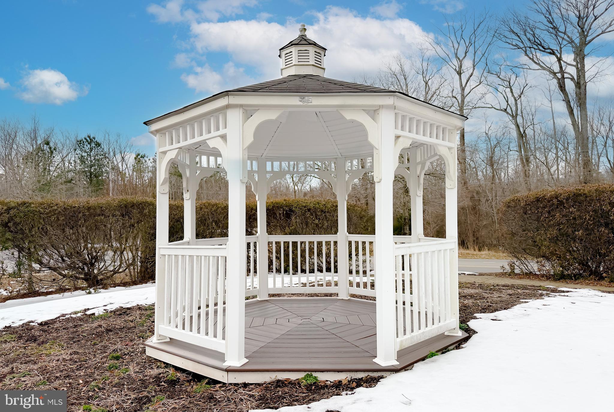 ELIZABETH HILLS - Residential