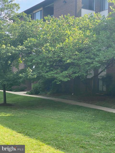 CHERRY GLEN CONDOS - Residential