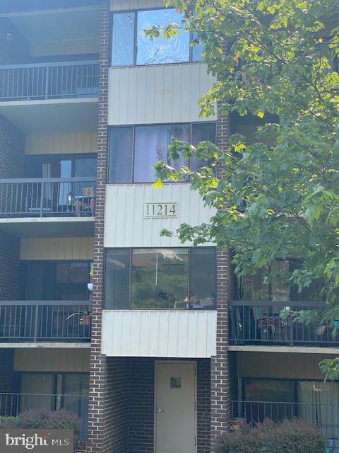 CHERRY GLEN CONDOS - Residential