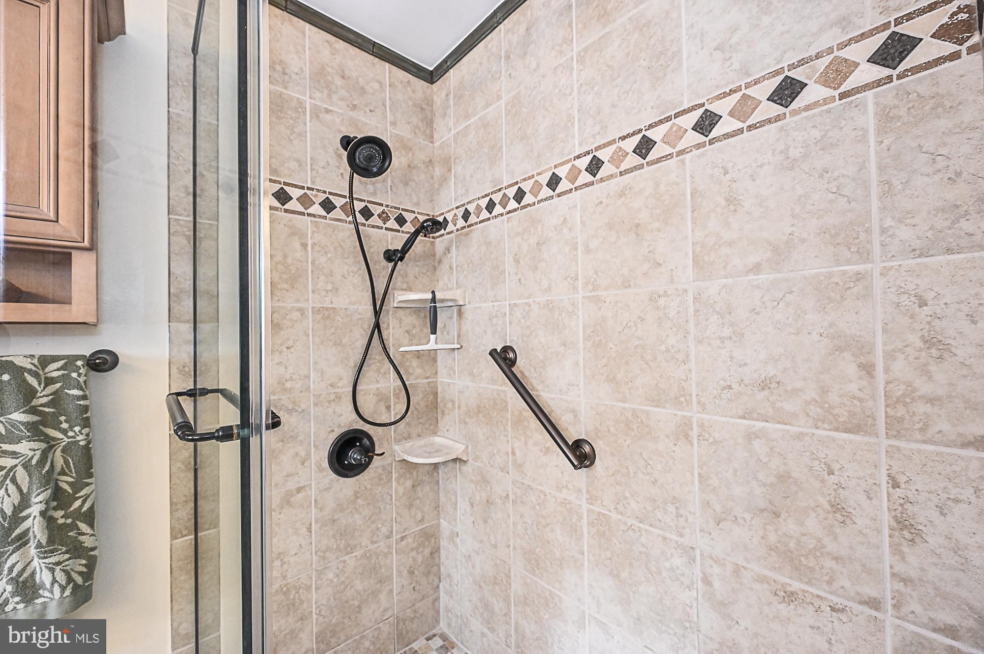 TRIPLE RIDGE - Residential