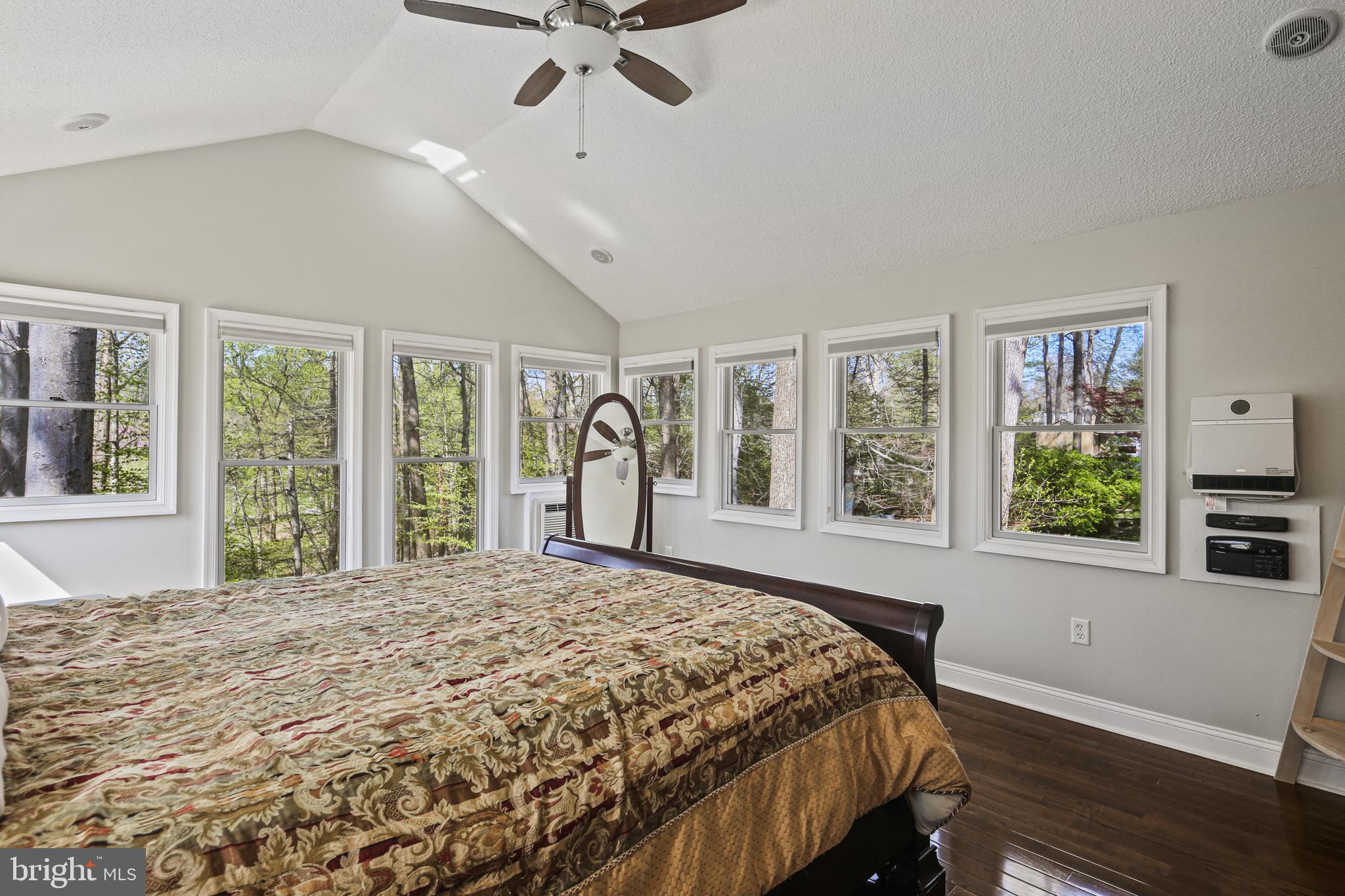 THUNDER HILL - Residential