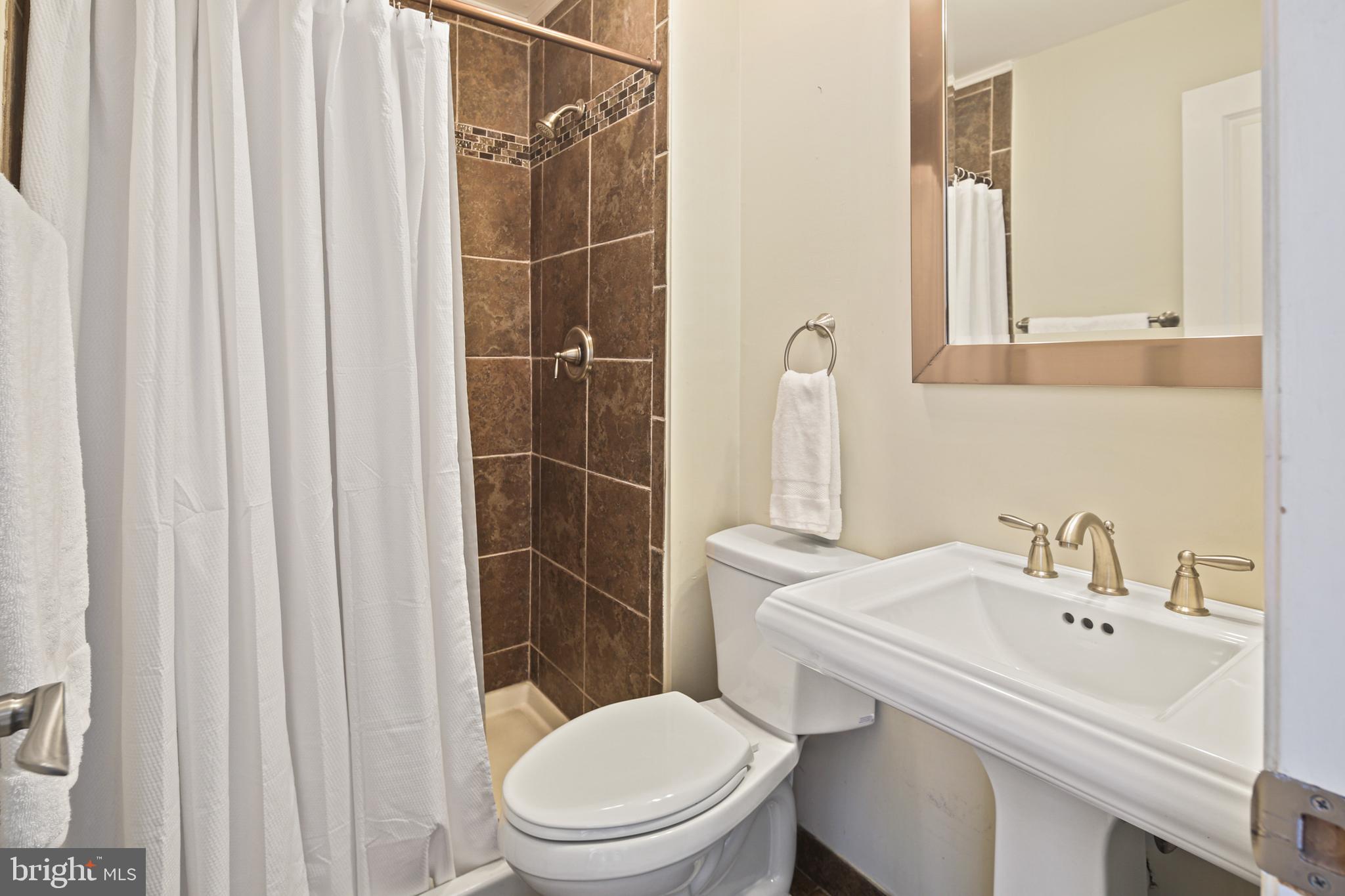 THUNDER HILL - Residential