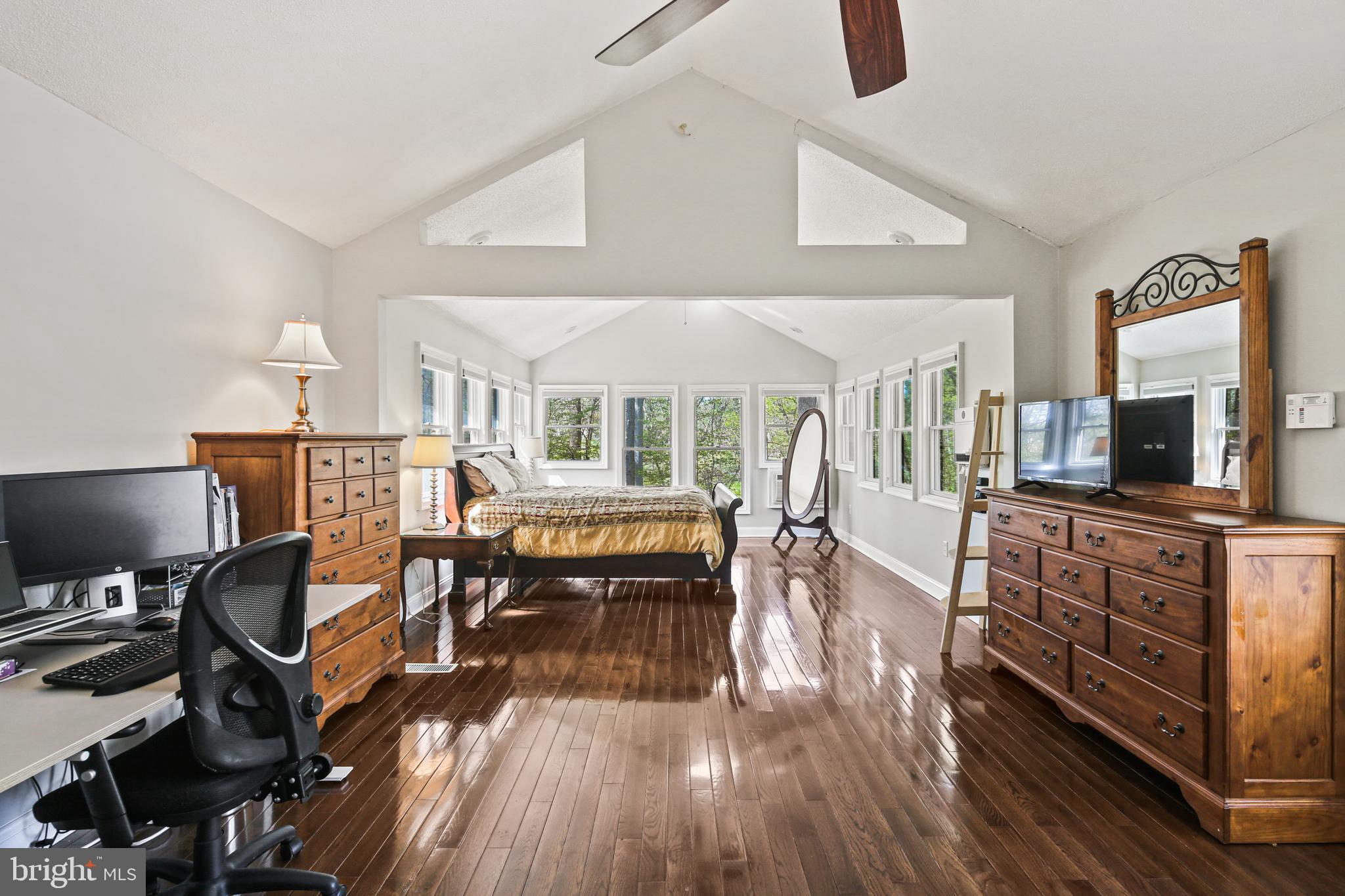 THUNDER HILL - Residential