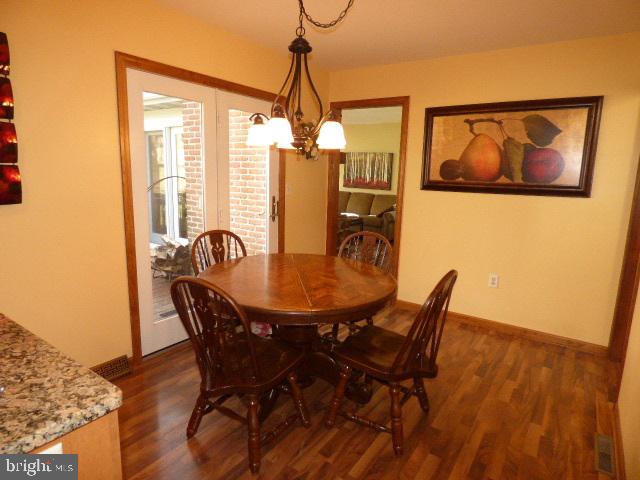 SPRINGETTS OAKS - Residential