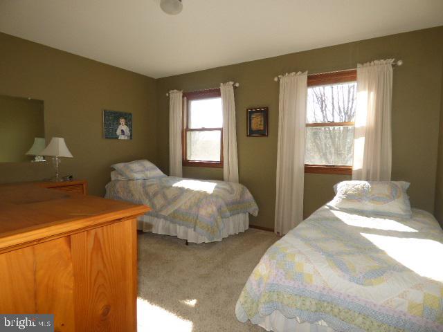 SPRINGETTS OAKS - Residential