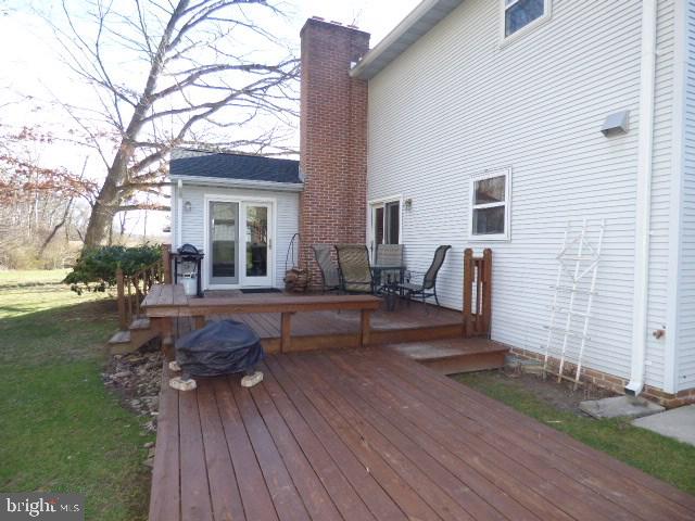 SPRINGETTS OAKS - Residential