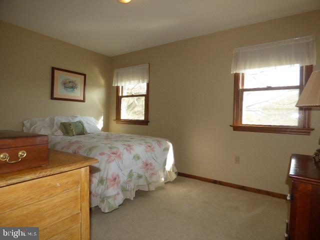 SPRINGETTS OAKS - Residential