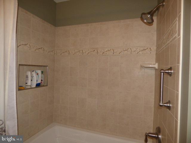 SPRINGETTS OAKS - Residential