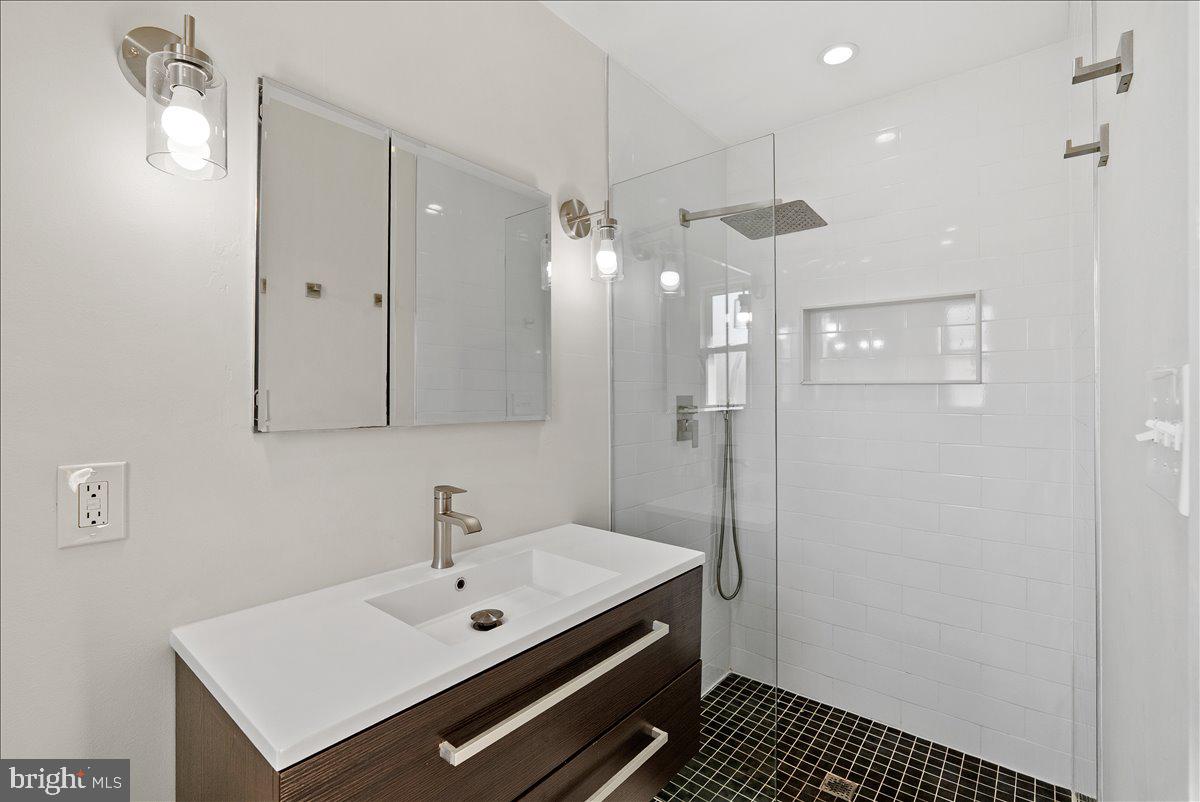 WEST LEWINSVILLE HEIGHTS - Residential Lease