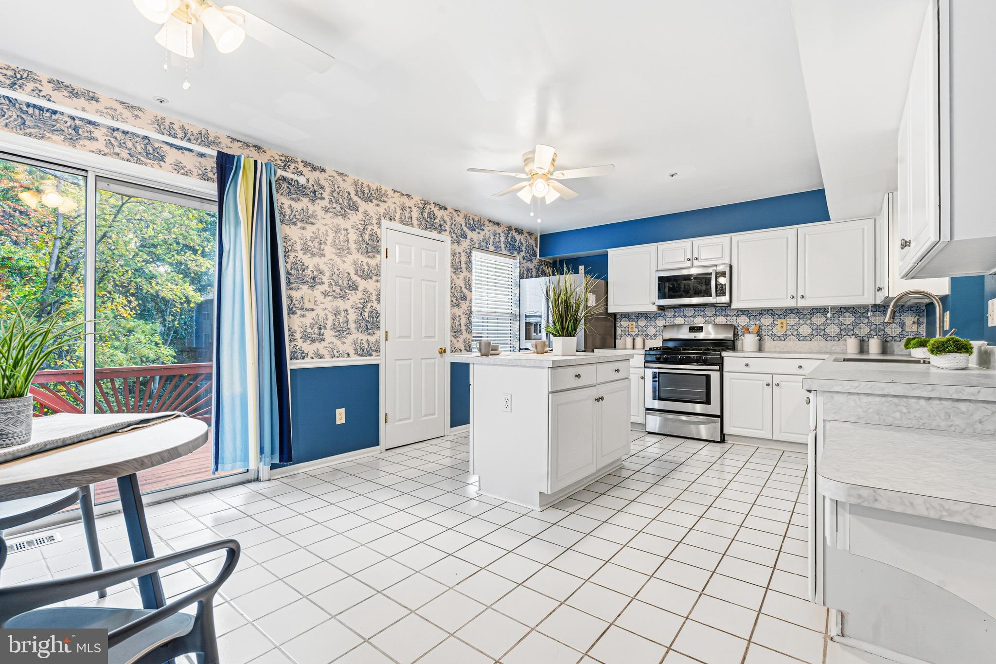 VILLAGE OF HICKORY RIDGE - Residential