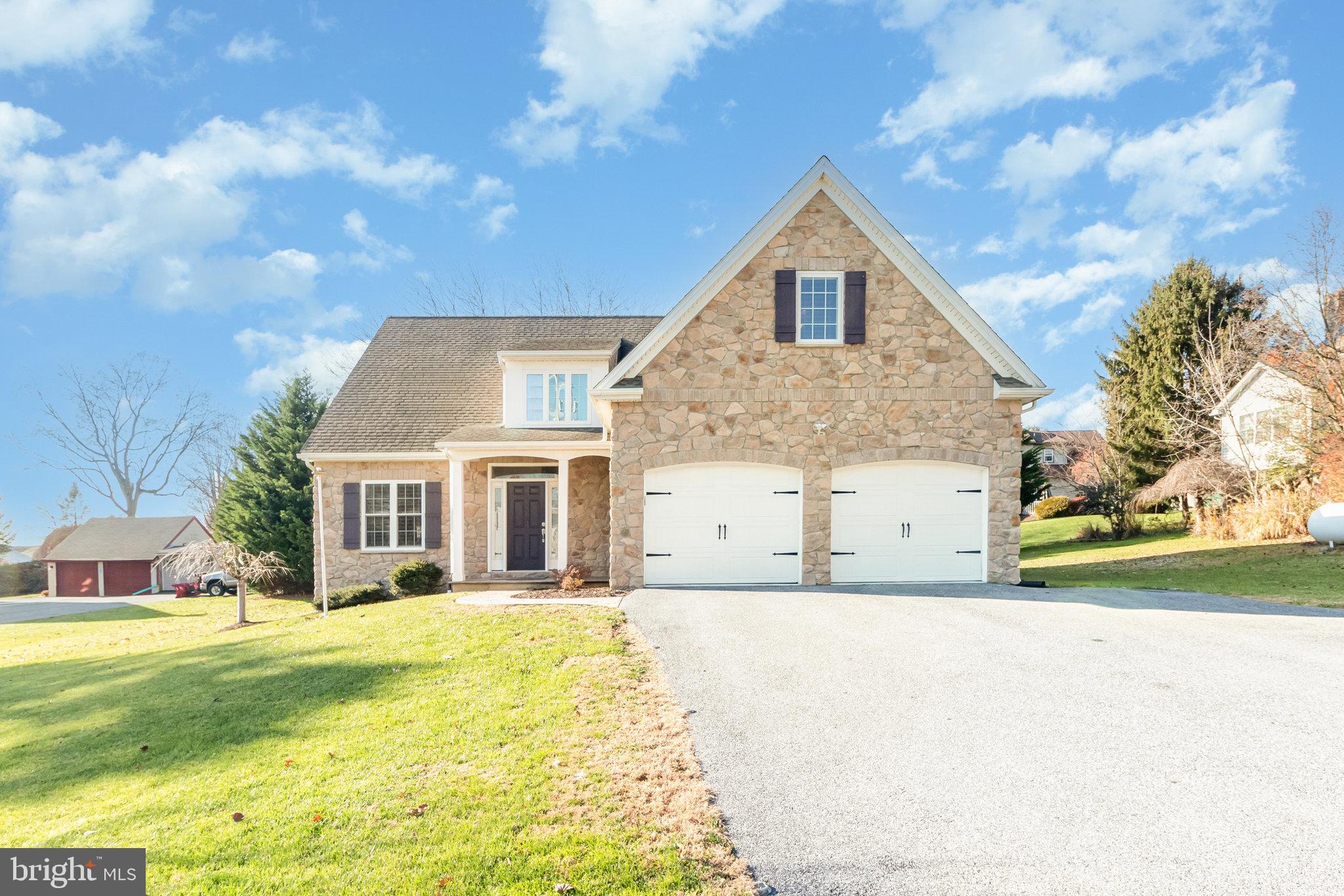 450 DRUID HILL DRIVE