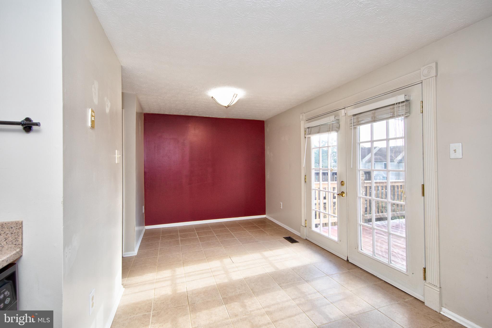 CONSTANT FRIENDSHIP - Residential