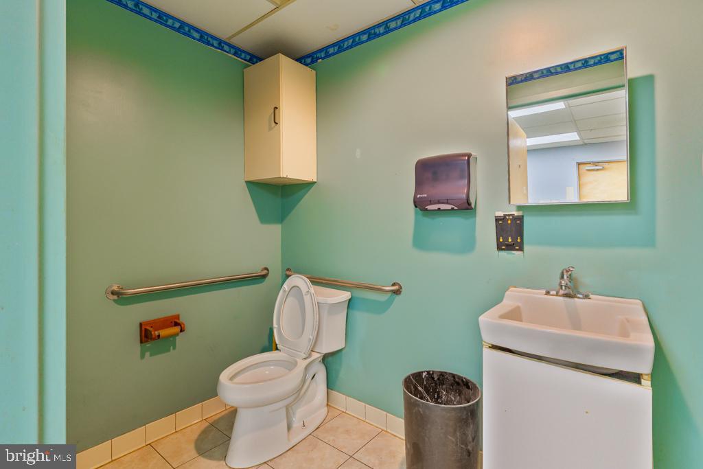 1595 IMPERIAL WAY UNIT 104