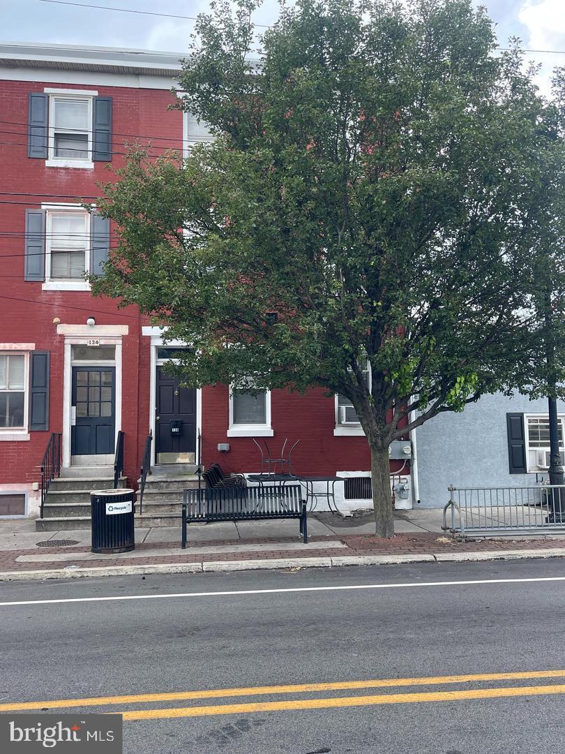 138 W 4TH STREET