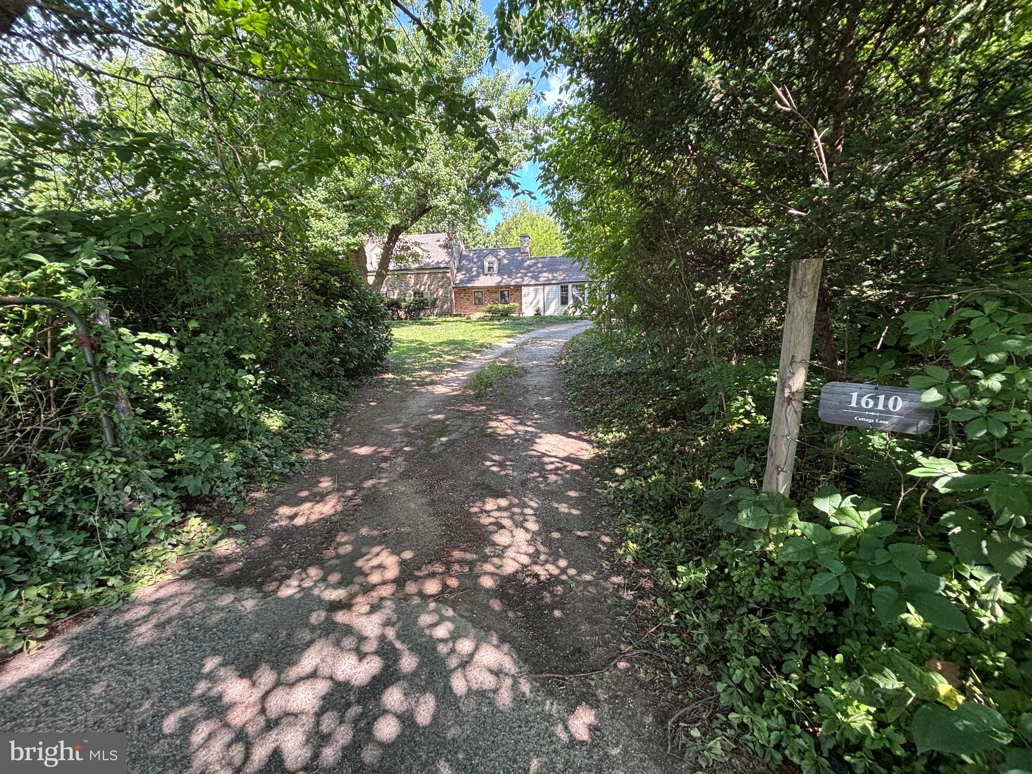 1610 COTTAGE LANE