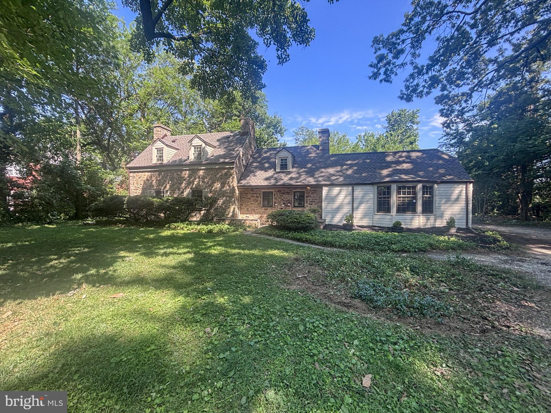 1610 COTTAGE LANE