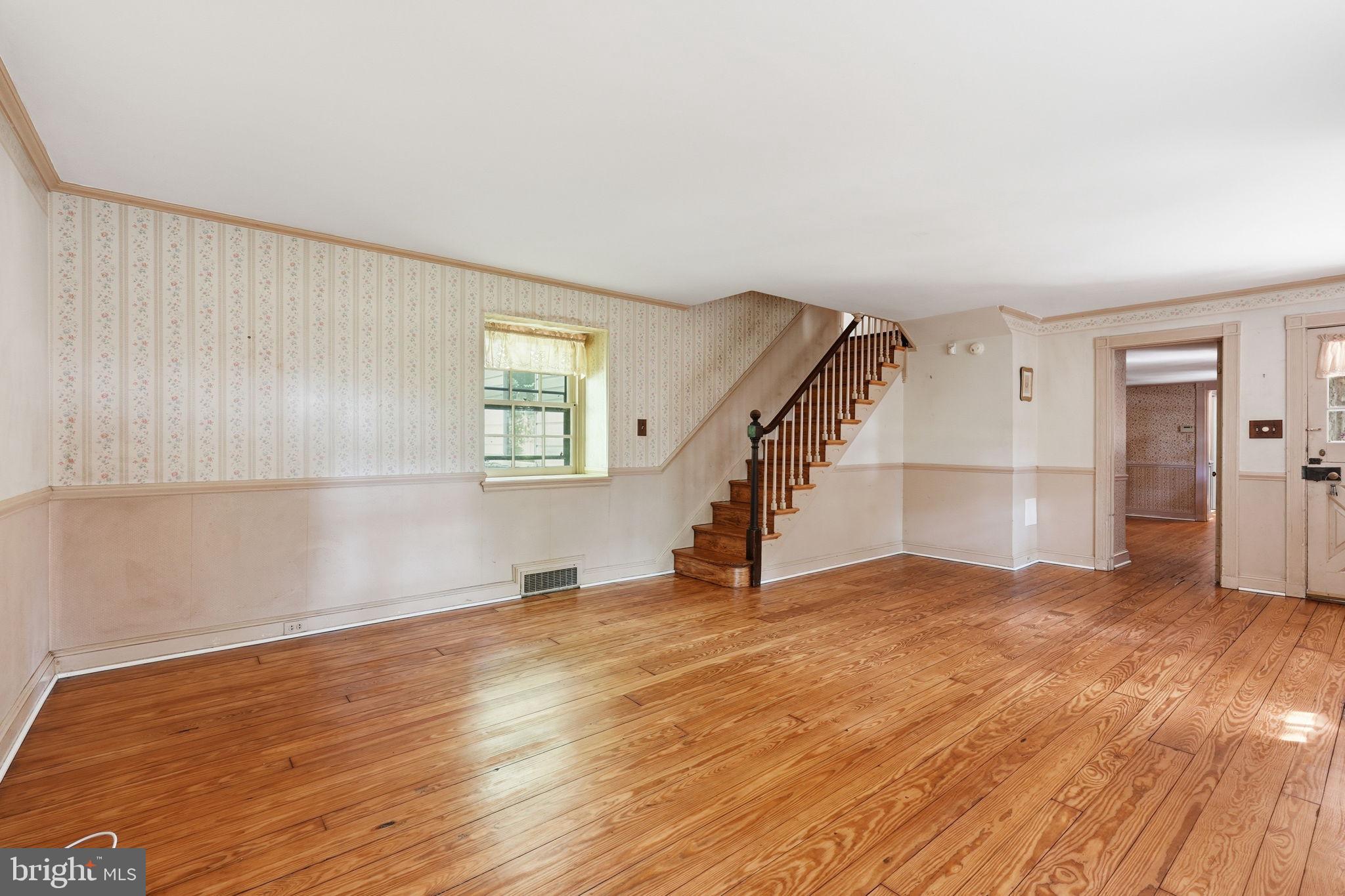 1610 COTTAGE LANE