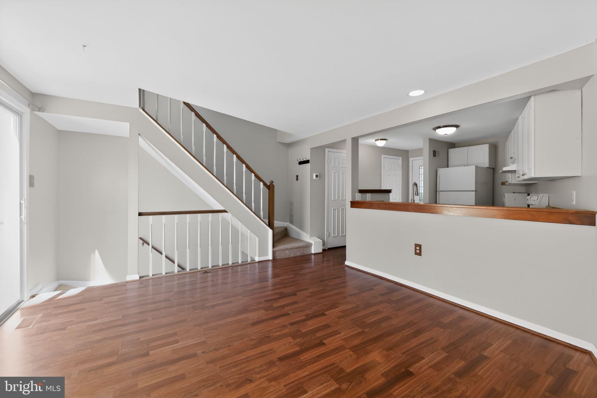 RESTON - Residential