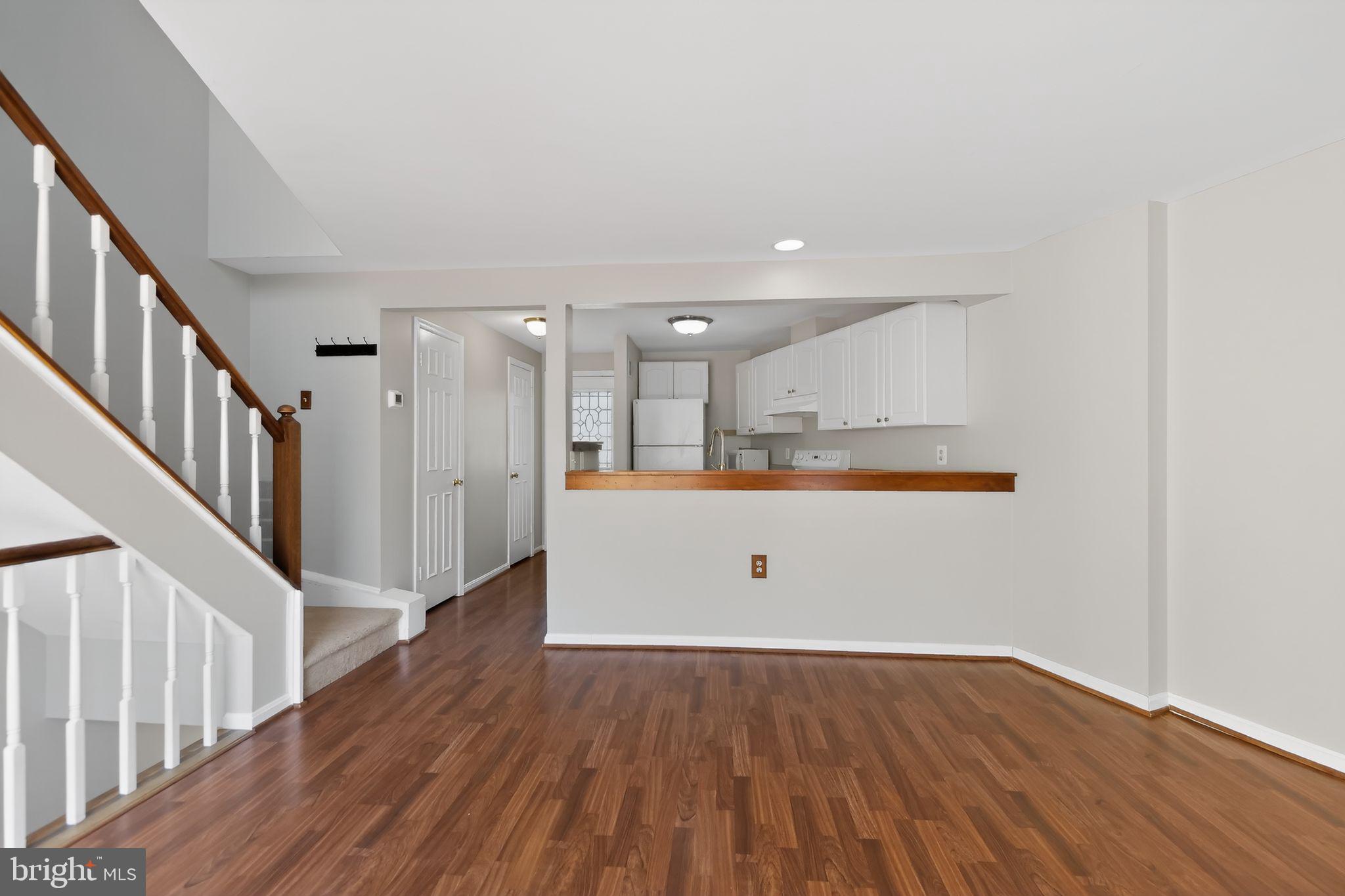 RESTON - Residential