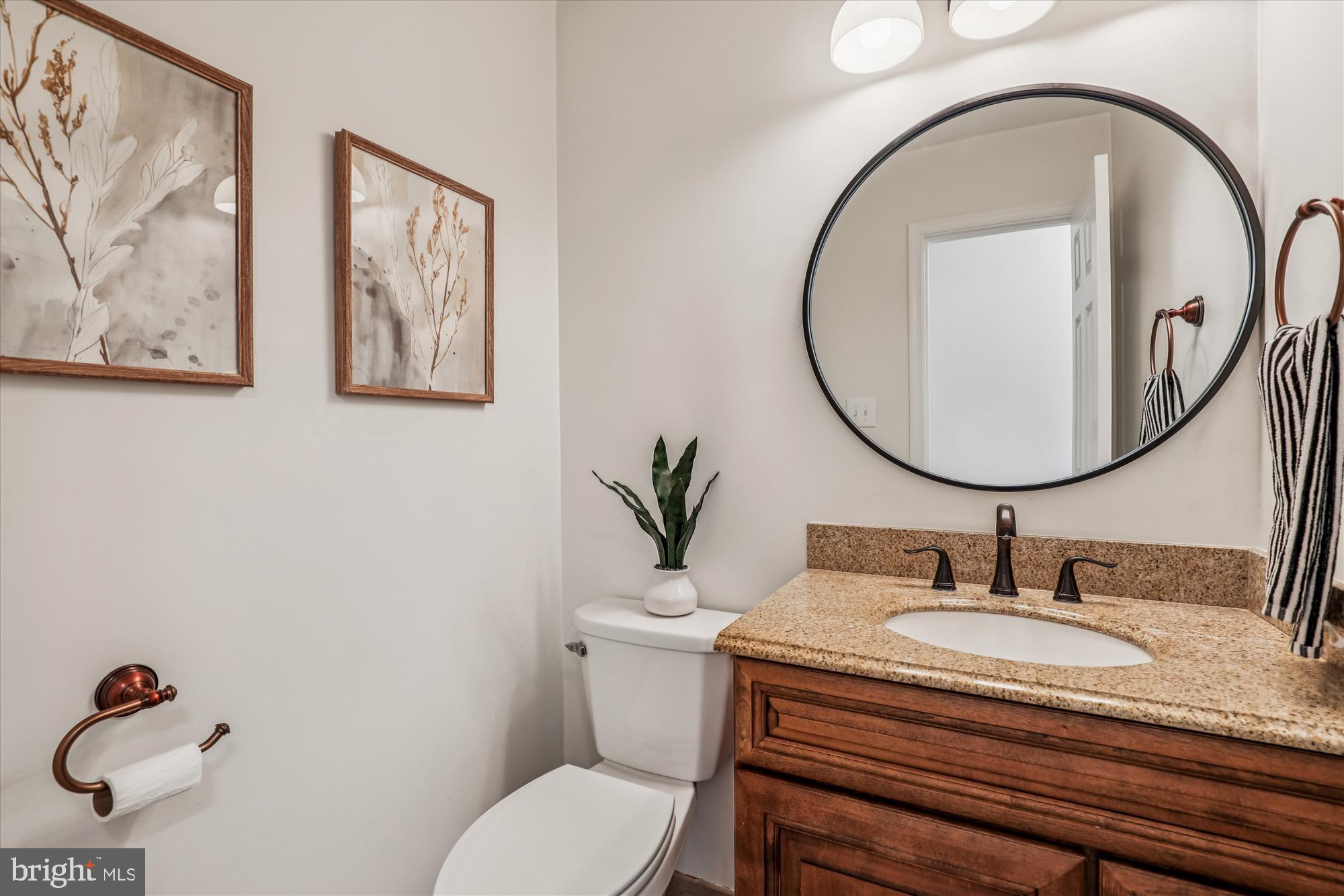 OAKBOROUGH SQUARE - Residential