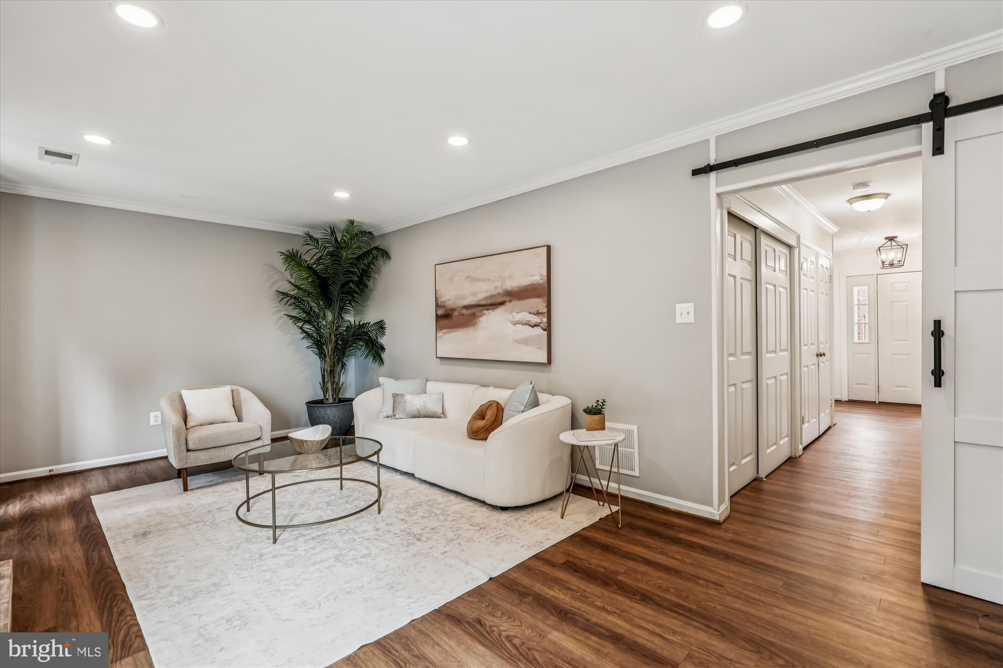 OAKBOROUGH SQUARE - Residential