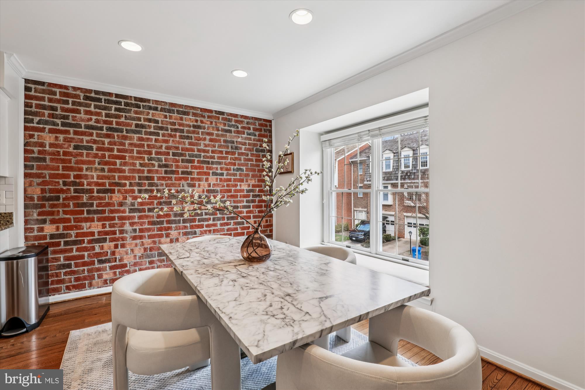 OAKBOROUGH SQUARE - Residential