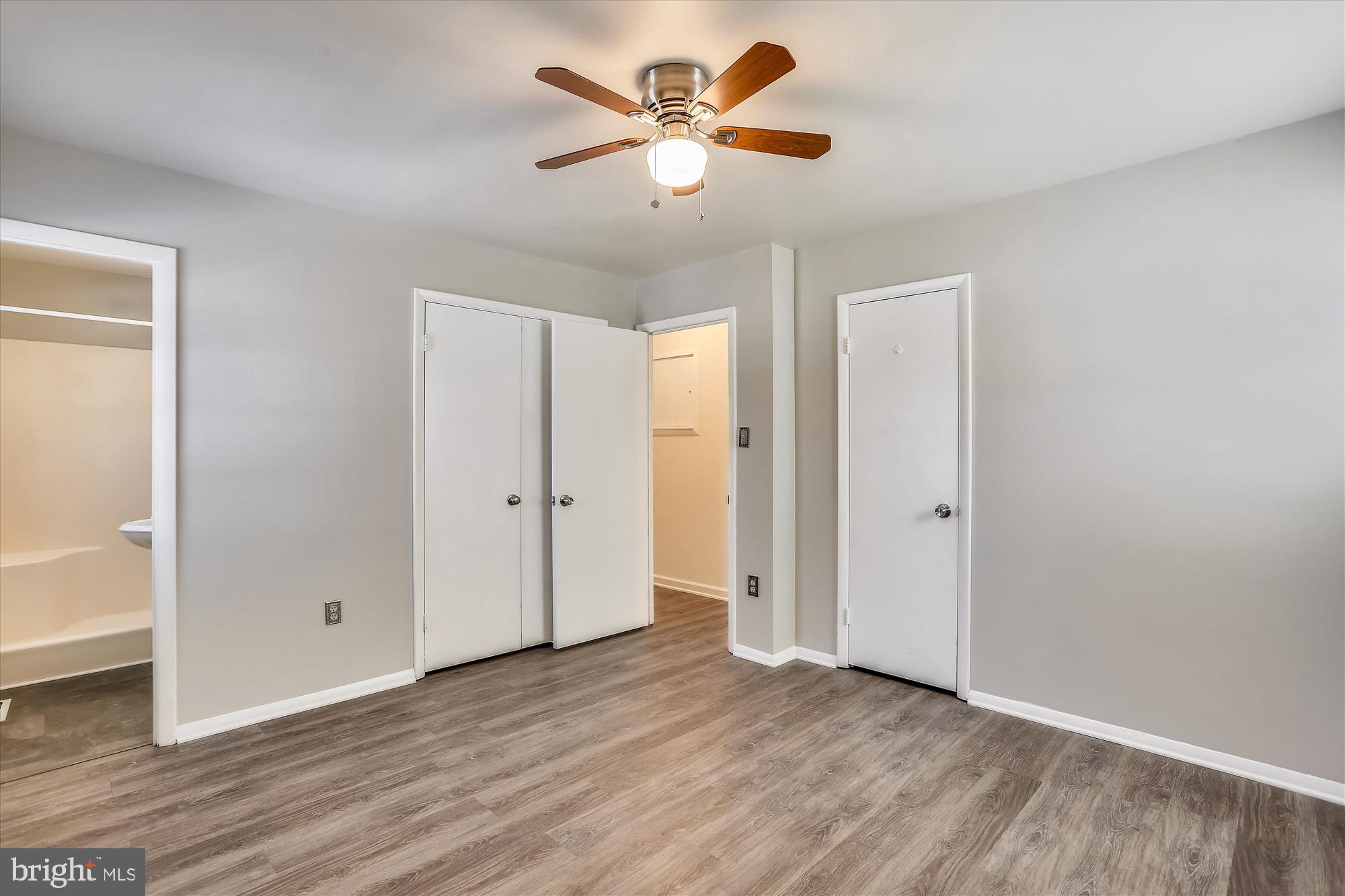 FLOWER HILL - Residential