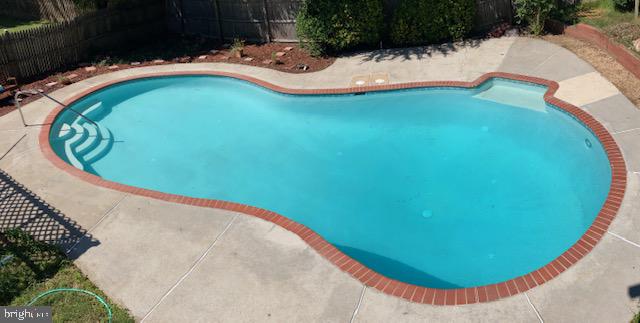 FLOWER HILL - Residential