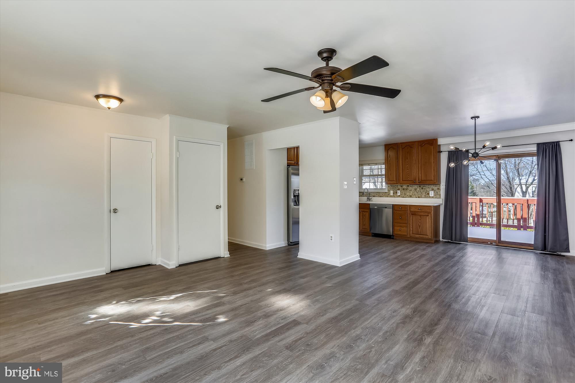 FLOWER HILL - Residential