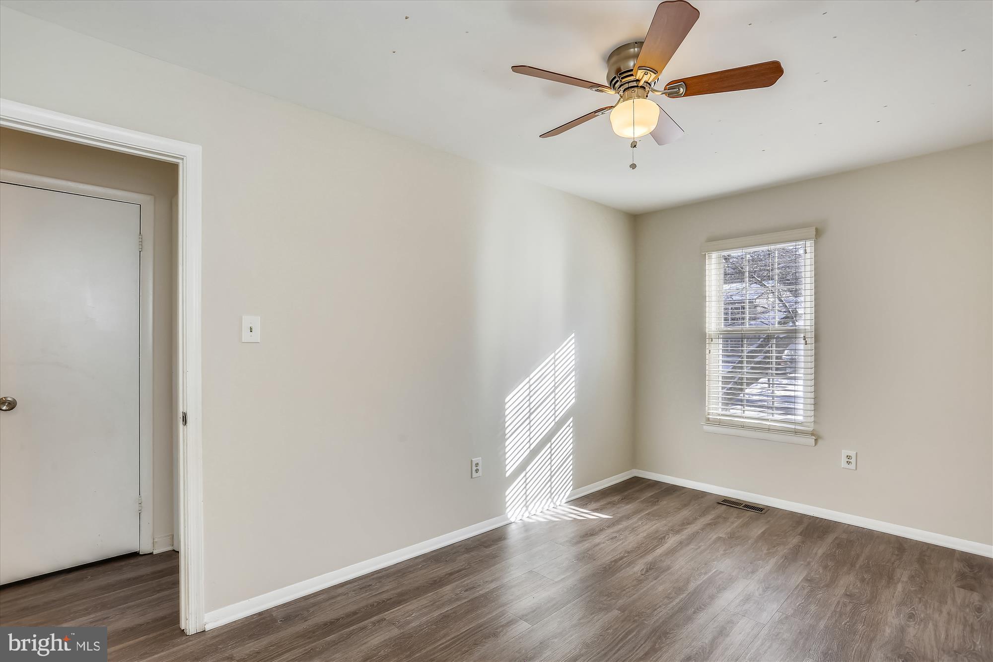 FLOWER HILL - Residential