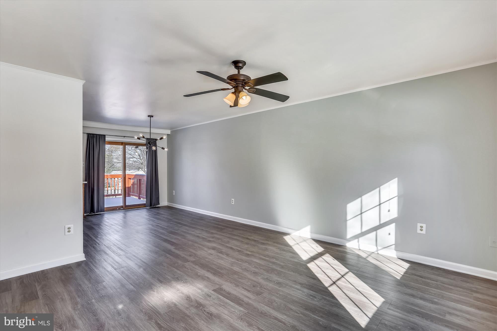 FLOWER HILL - Residential