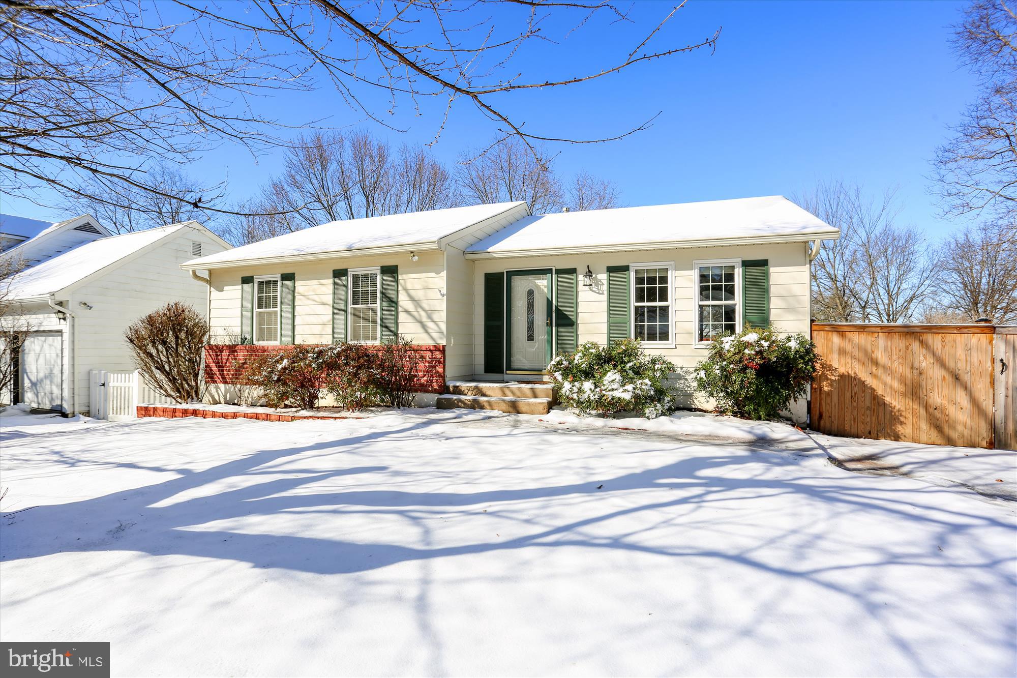 FLOWER HILL - Residential