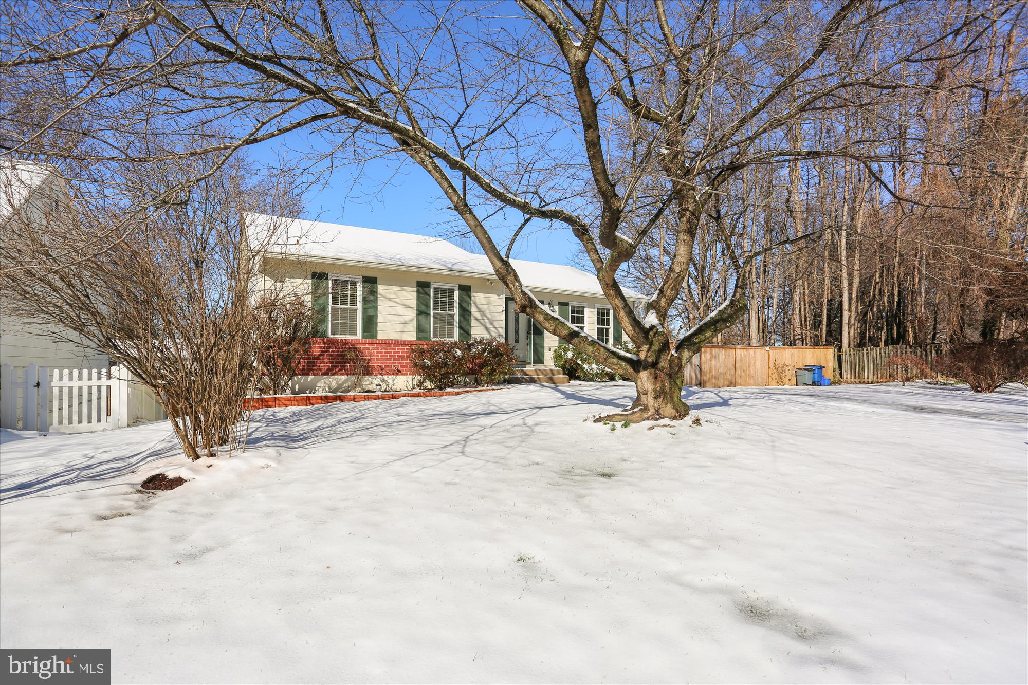 FLOWER HILL - Residential