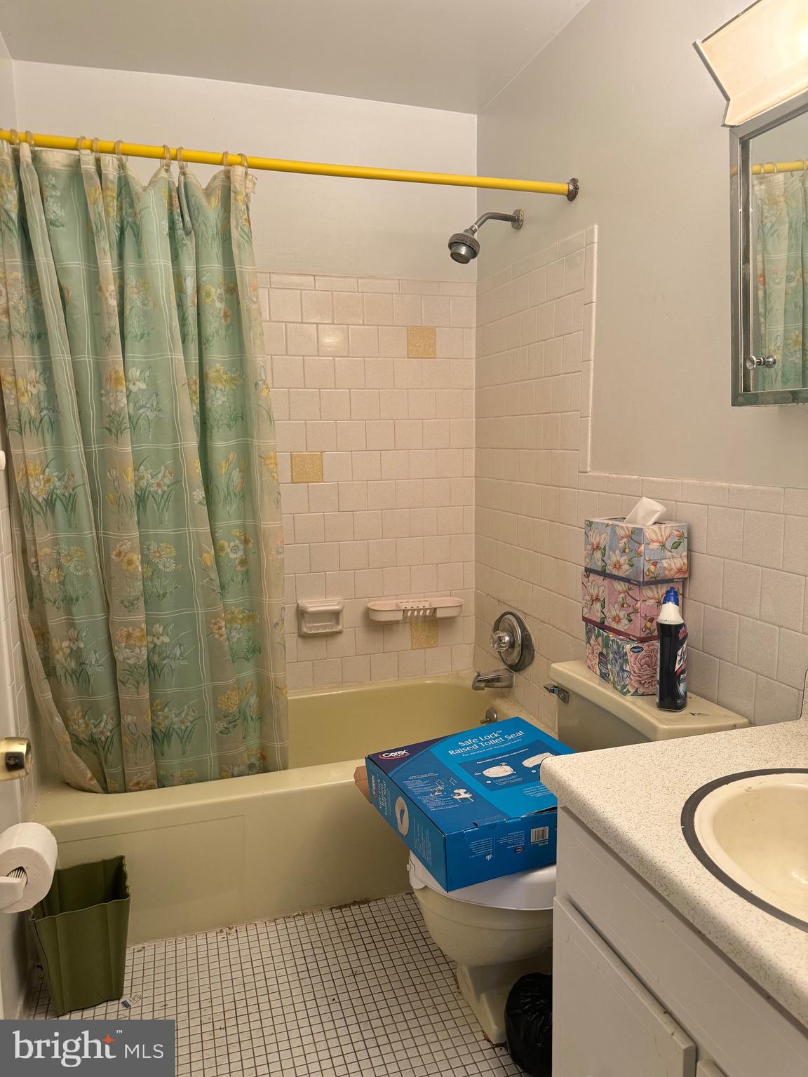 CAPITAL ESTATES - Residential