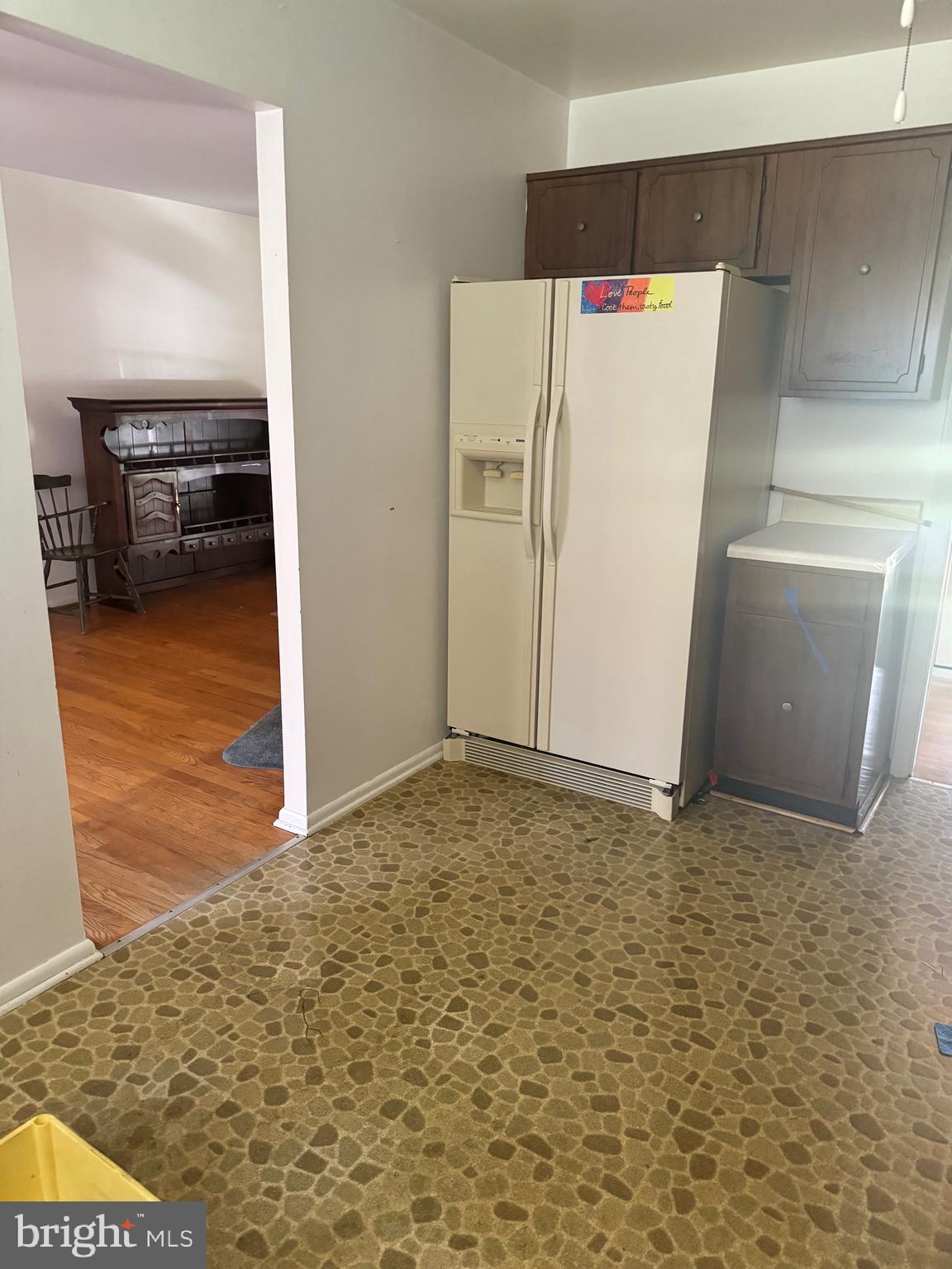 CAPITAL ESTATES - Residential