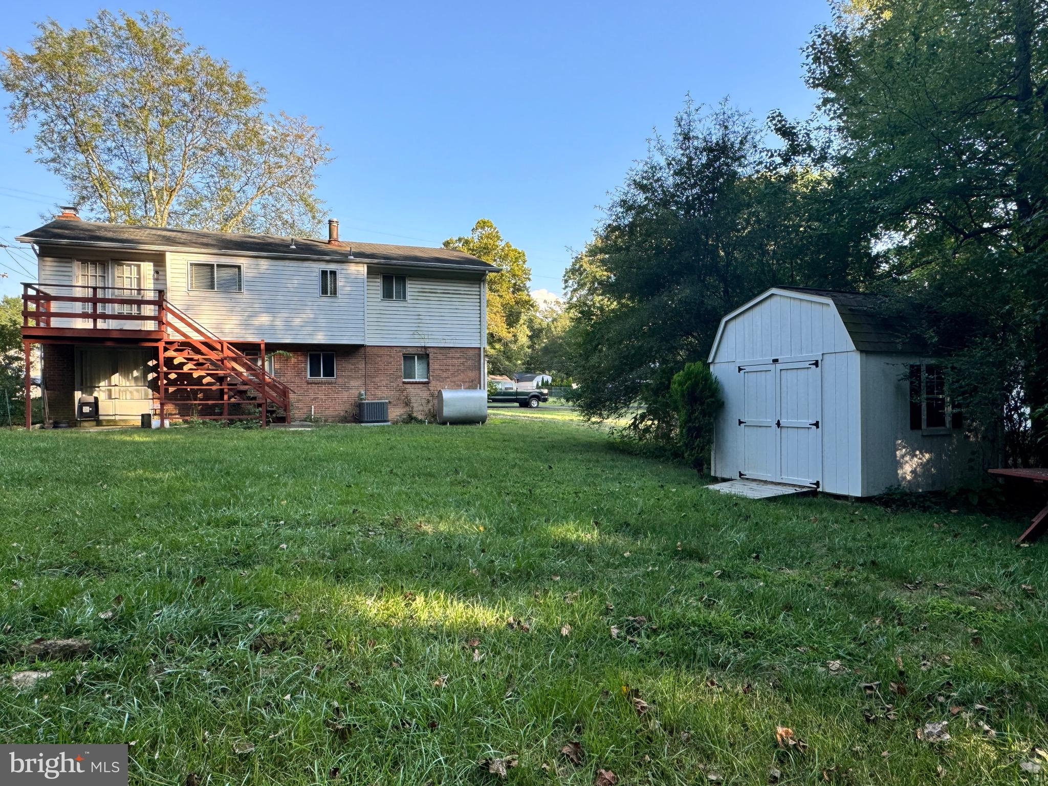 CAPITAL ESTATES - Residential