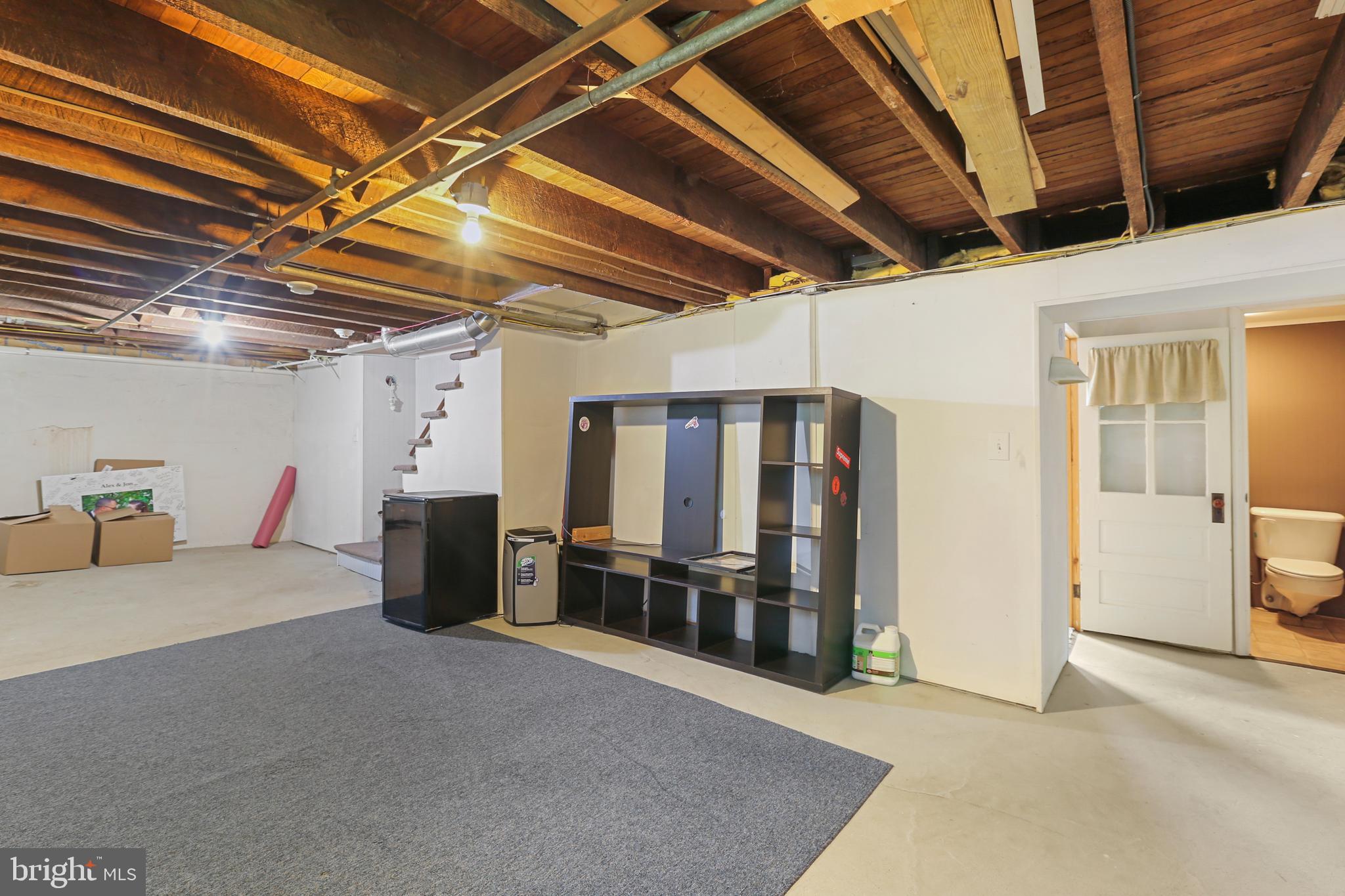 LAURAVILLE HISTORIC DISTRICT - Residential