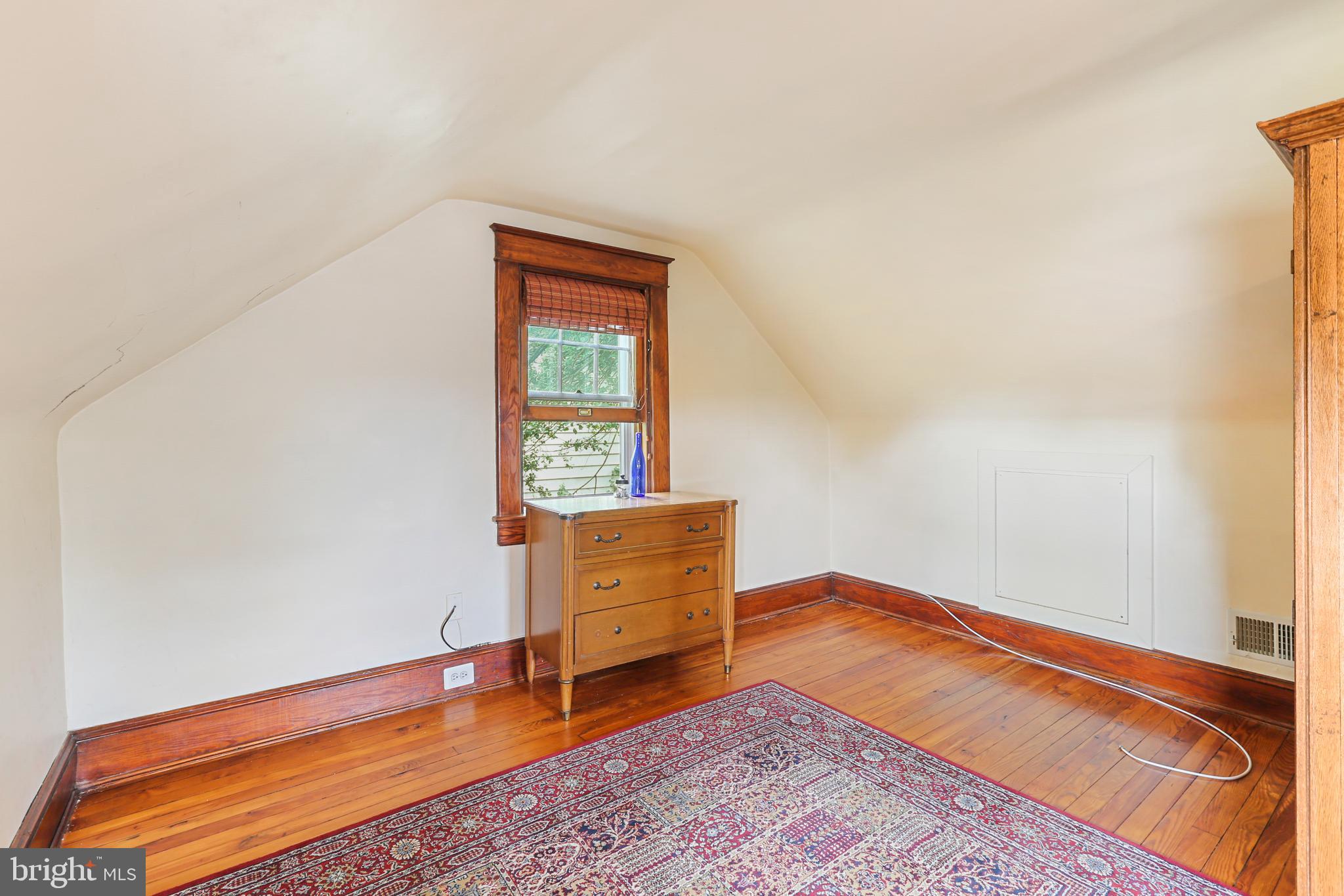 LAURAVILLE HISTORIC DISTRICT - Residential