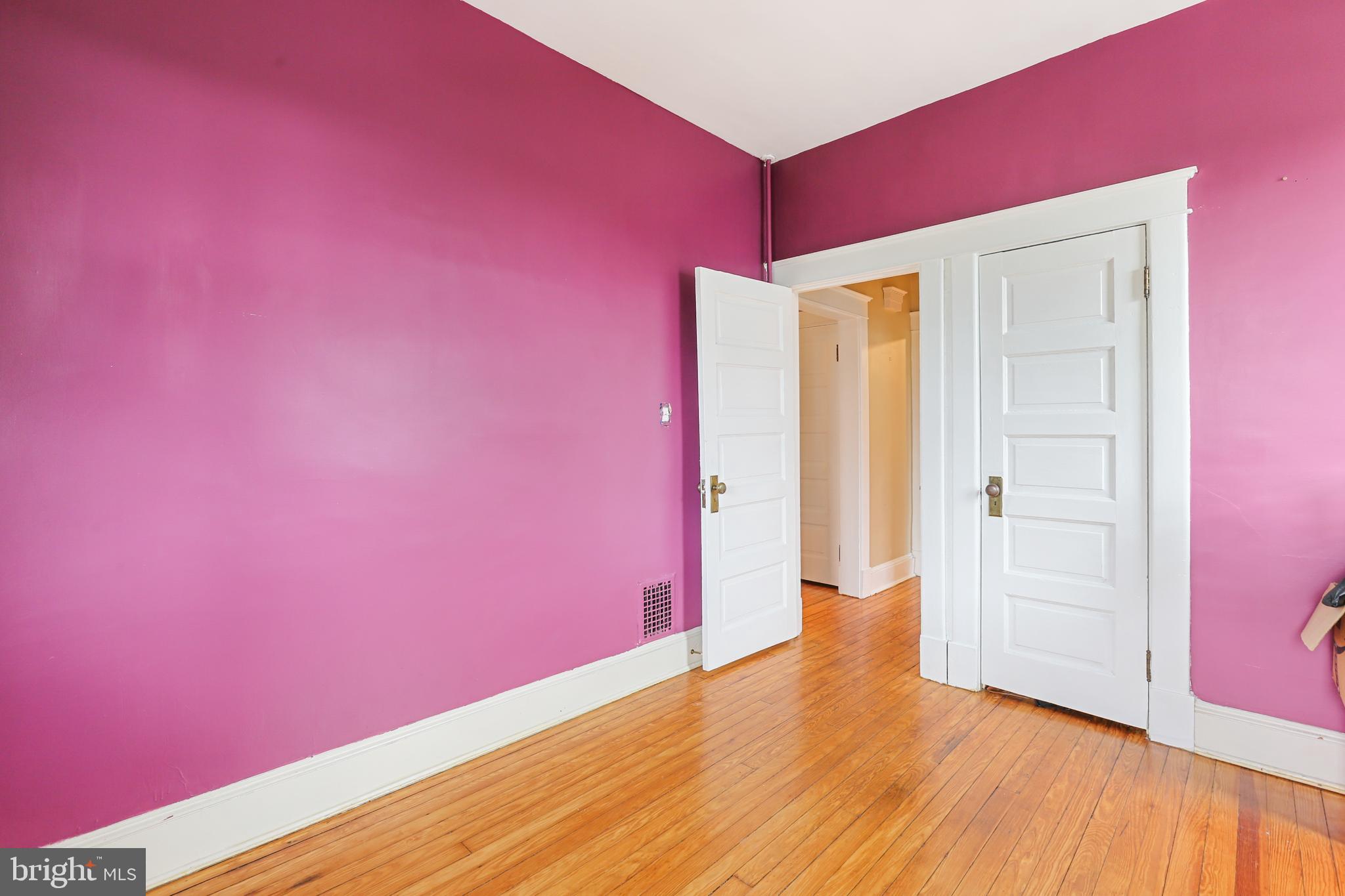 LAURAVILLE HISTORIC DISTRICT - Residential