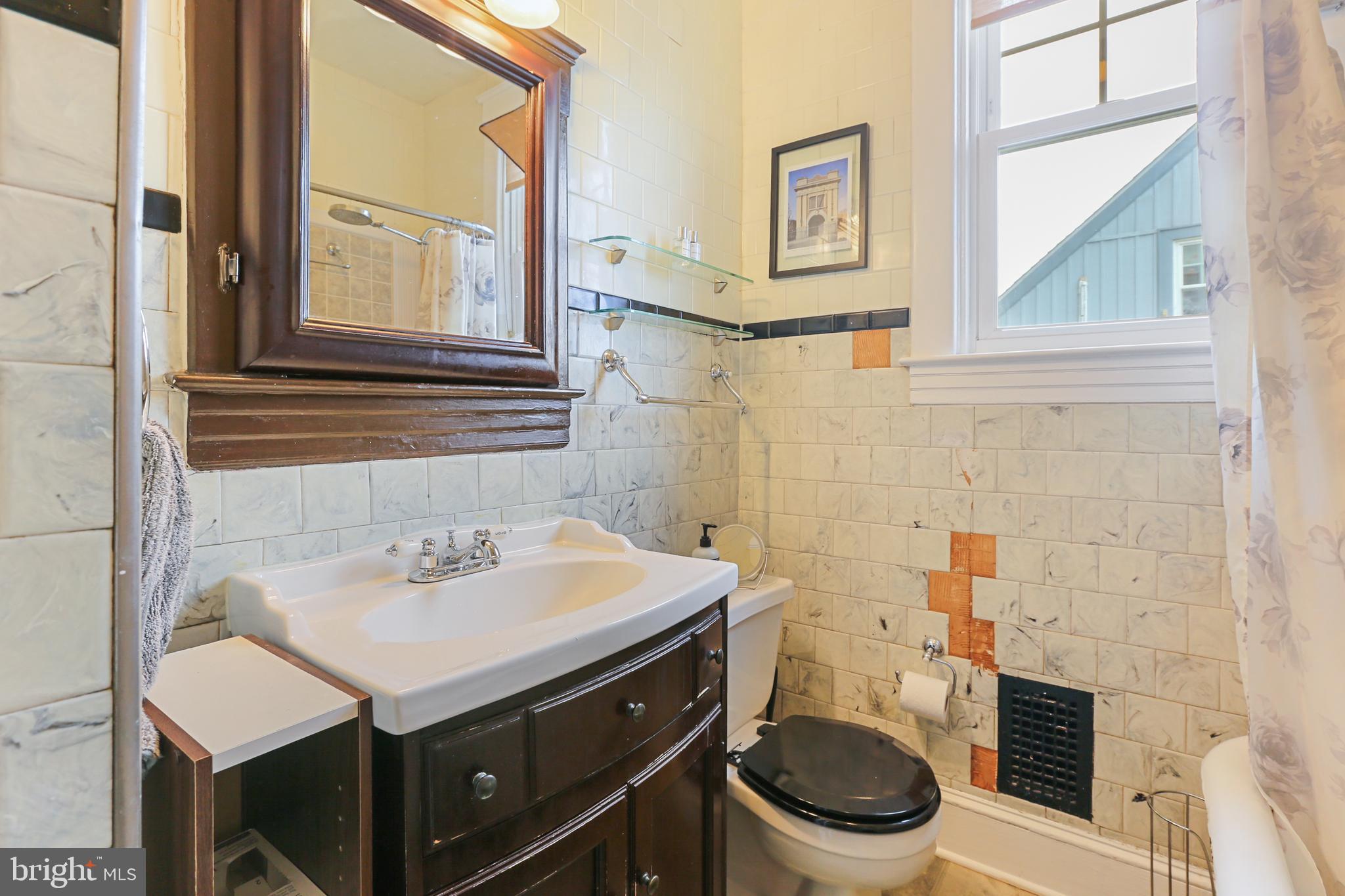 LAURAVILLE HISTORIC DISTRICT - Residential