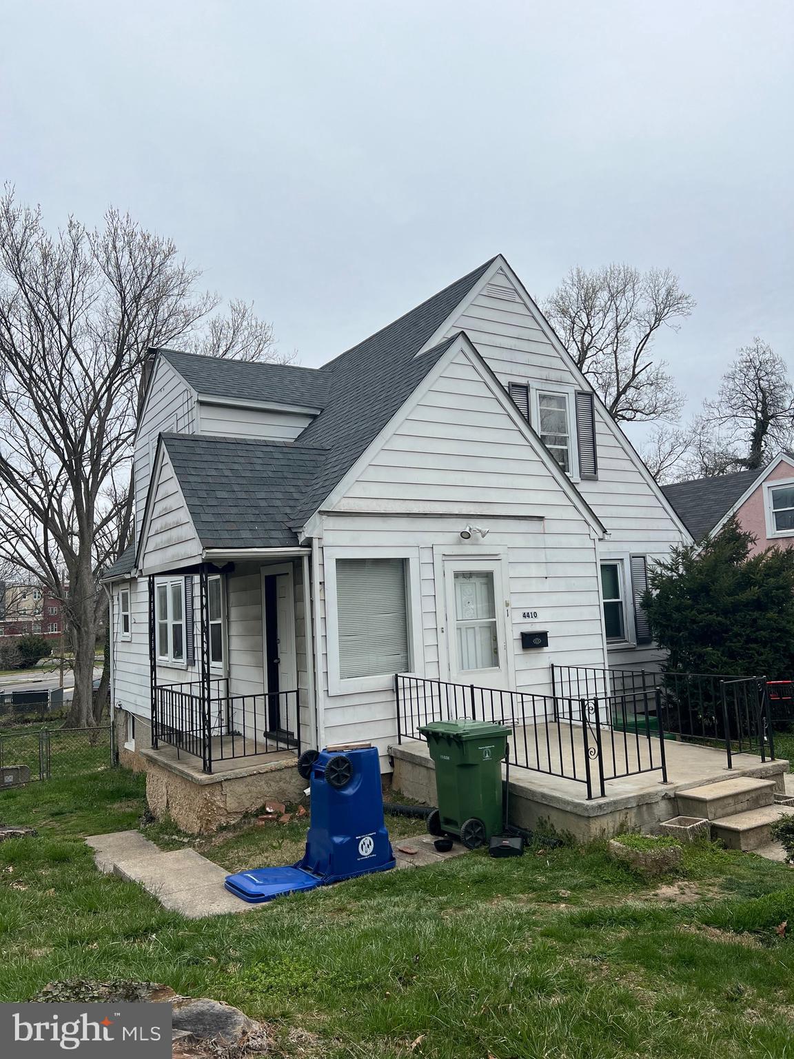 WEST ARLINGTON - Residential