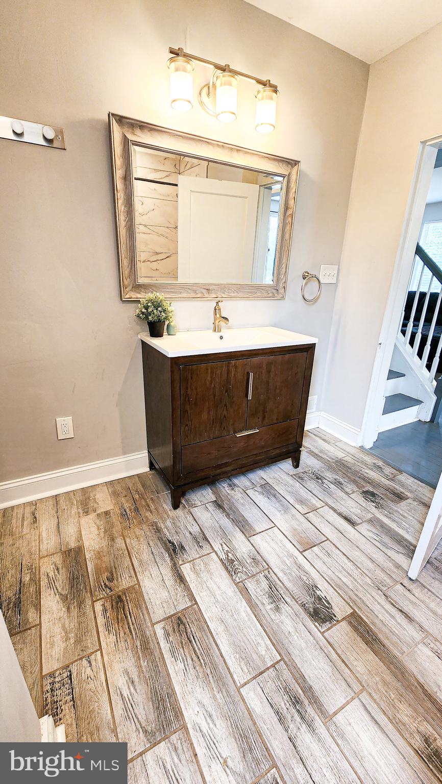 LAURAVILLE HISTORIC DISTRICT - Residential