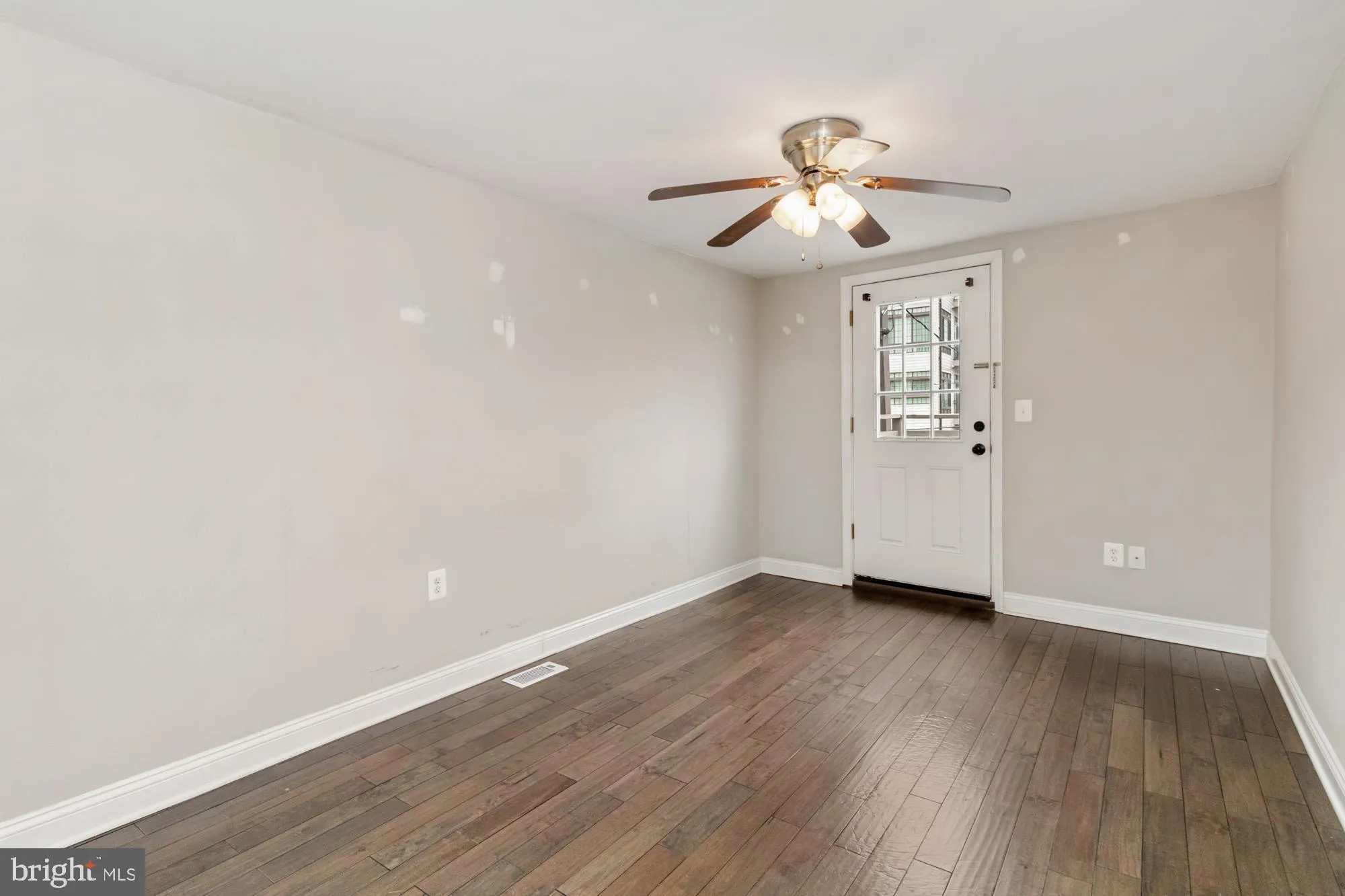 Baltimore, Maryland 21230, United States, 3 Bedrooms Bedrooms, ,4 BathroomsBathrooms,Residential,Active,52162