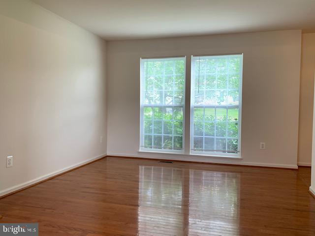 STAFFORD LAKES VILLAGE - Residential Lease