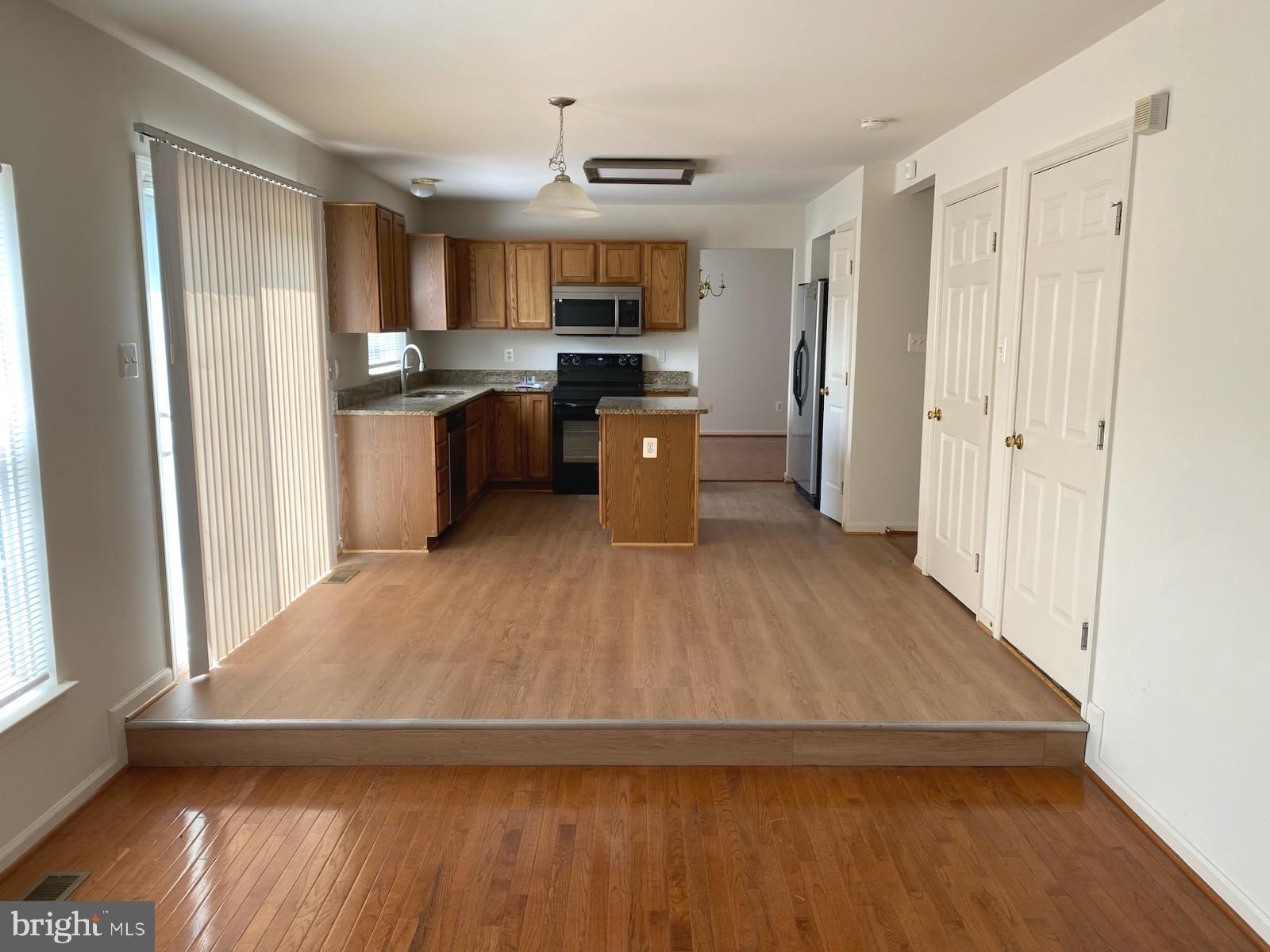 STAFFORD LAKES VILLAGE - Residential Lease