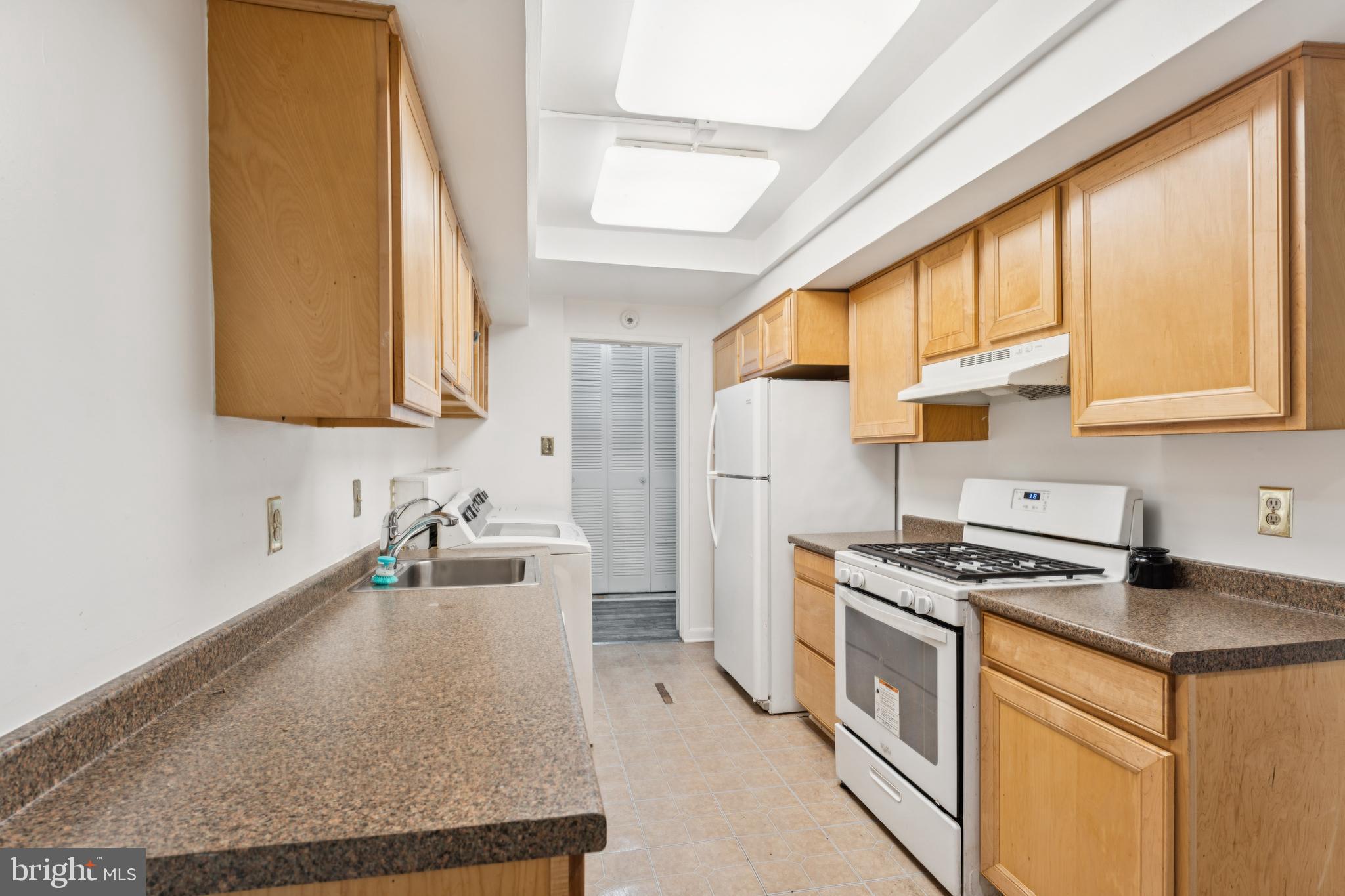 10248 PRINCE PLACE 23-203