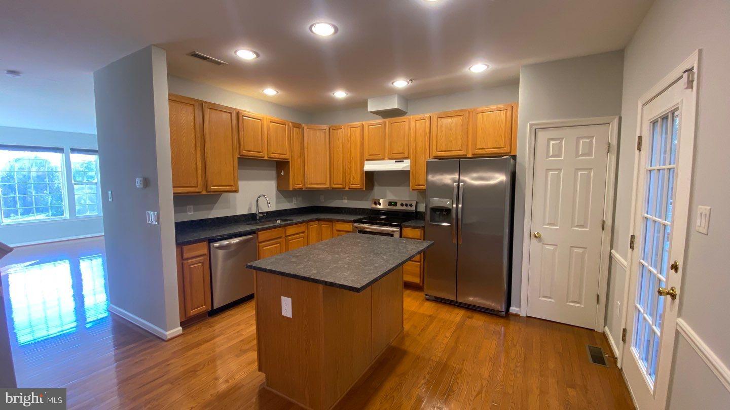 WATERS EDGE - Residential Lease