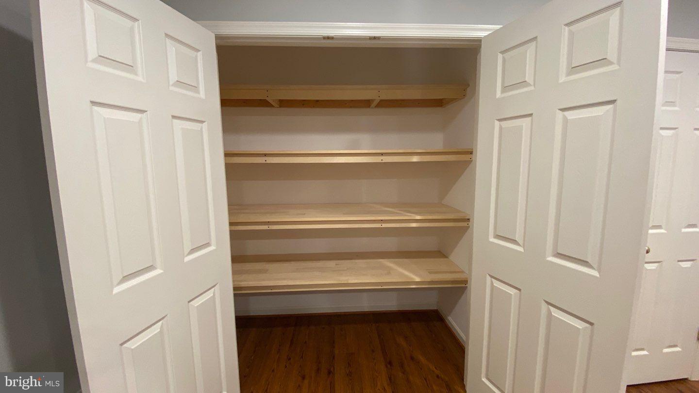 WATERS EDGE - Residential Lease