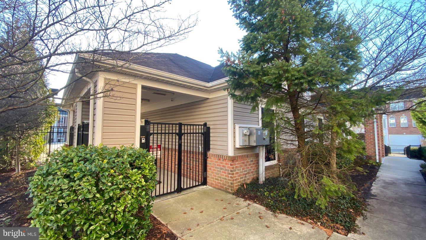 WATERS EDGE - Residential Lease