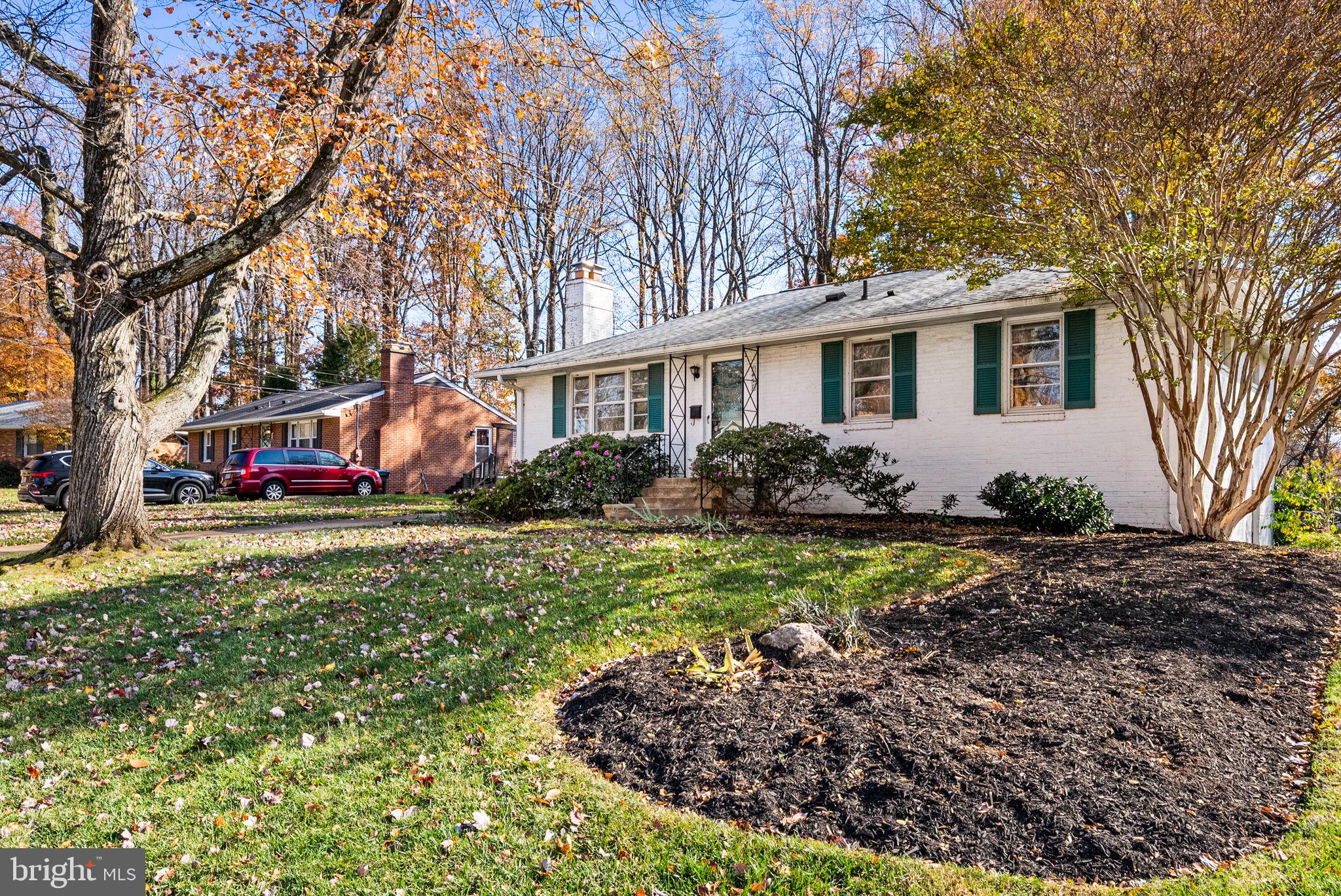 7457 LONG PINE DRIVE